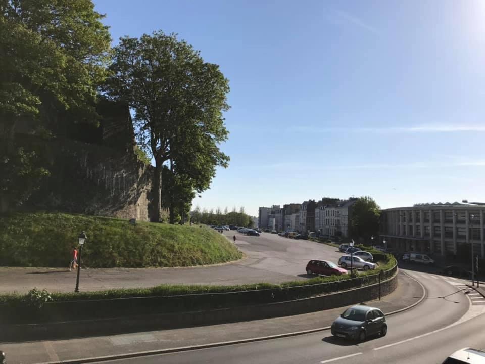 Dolce Vita **** vue sur Cathédrale Boulogne-sur-Mer Extérieur photo